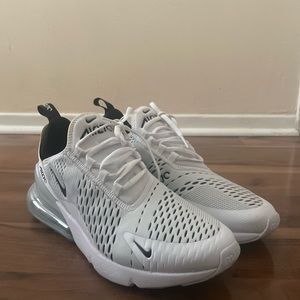 Womens Nike Air Max 270. Size 10.5